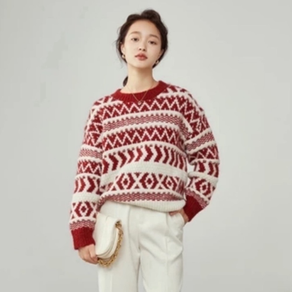 NWT Town33 Sweater Women's Winter Red Christmas Sweater